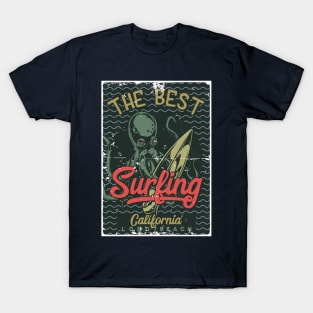 The best surfing California 😎 T-Shirt